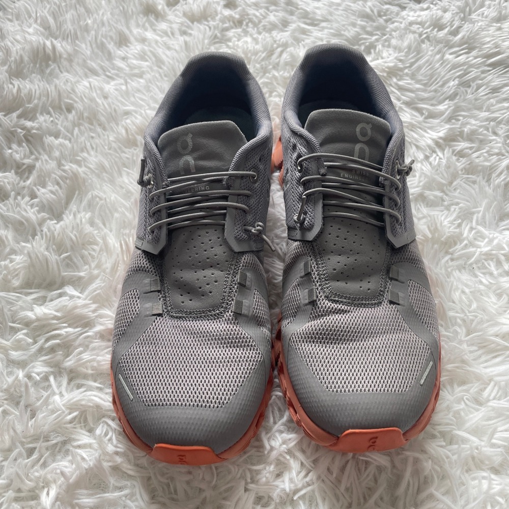 On Cloud 5 Running Shoes - Picture 2 of 15
